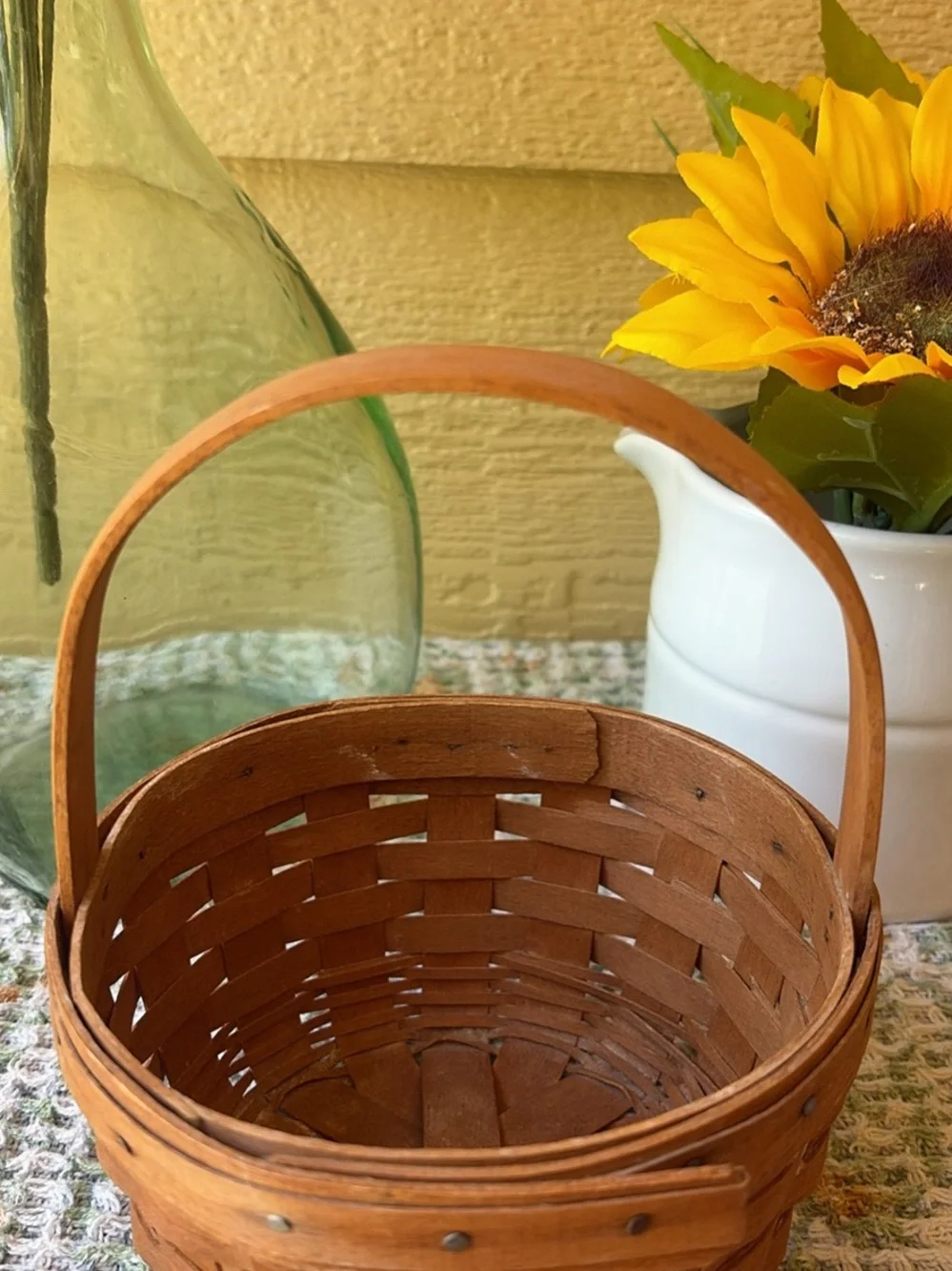 Longaberger Brown Woven Discovery Basket with Handle